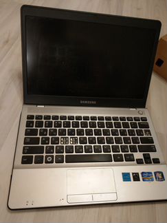 Ноутбук Samsung NP300U1A