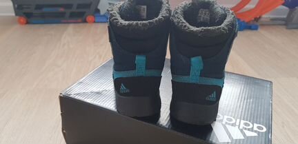 Кроссовки (ботинки) Адидас (оригинал)