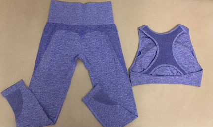 Бесшовный костюм для фитнеса и йоги