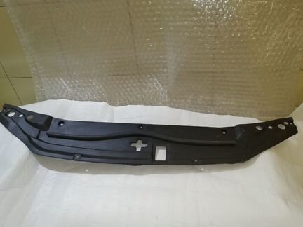 Тойота Ленд Крузер 200 накладка радиатора 15-18г