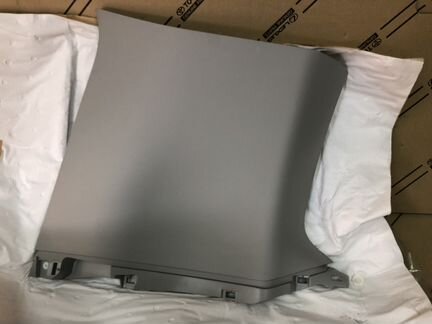 Toyota Land Cruiser 200 обшивка заднего левого кры