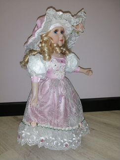 Кукла фарфоровая коллекционная 