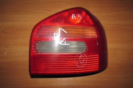 Фонарь Ауди A3 8Л / Audi A3 8L Дорестайлинг