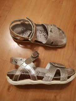 Босоножки нарядные geox