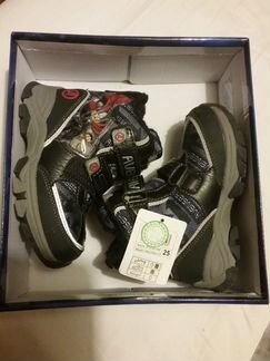 Зимние ботинки на меху 25 р