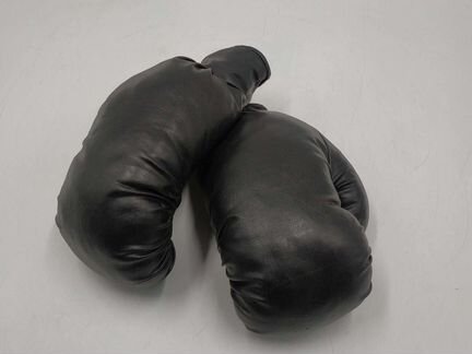 Боксерские перчатки
