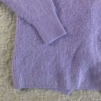 Свитер шерстяной M-L