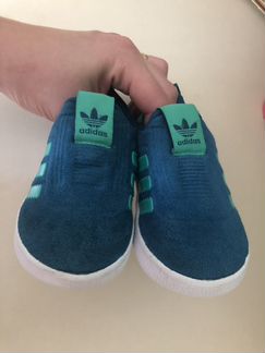 Детские кроссовки adidas gazelle