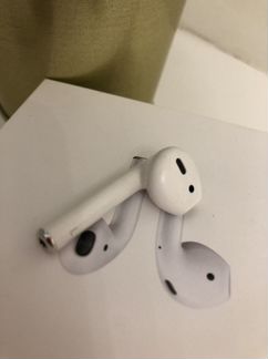 AirPods 1 (кейс+левый наушник)