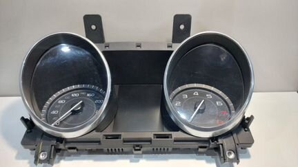 Панель приборов Jaguar Xe X760 2015