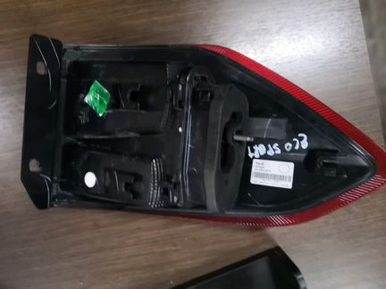 Фонарь правый на Ford EcoSport CN1513404BA