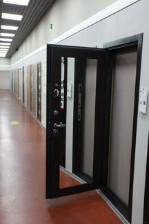 Дверь входная доставка установка