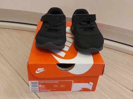 Детские кроссовки Nike. размер US 8c