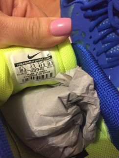 Новые кроссовки Nike