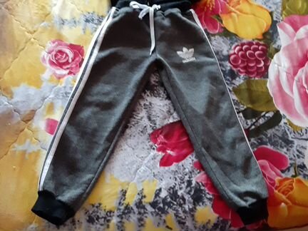 Спортивный костюм адидас