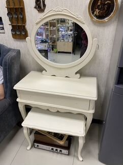 Трельяж. Тумба с зеркалом. Туалетный столик