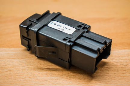 Кнопка ESP Skoda Superb