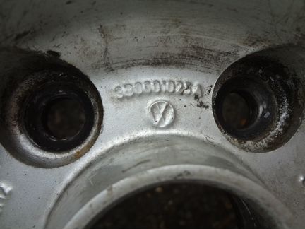 Диски R-15 VAG оригинал комплект 3b0601025a