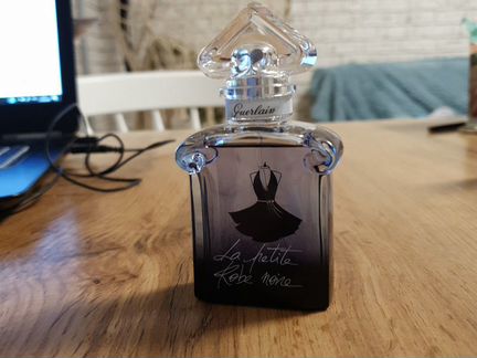 La petite robe Noire intense guerlain
