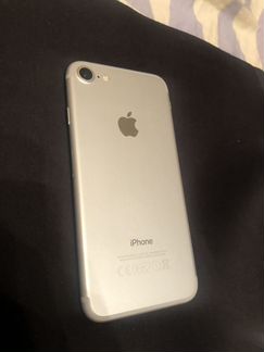 Телефон iPhone 7