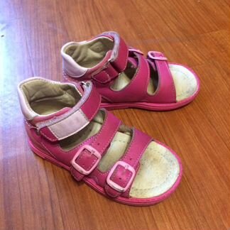 Босоножки на девочку размер 25