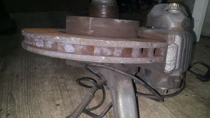 Поворотный кулак передний R для Mercedes S221