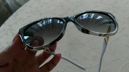 Очки солнцезащитные