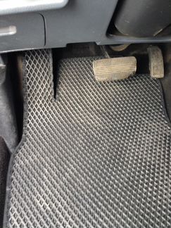 Новые коврики в салон Nissan Primera
