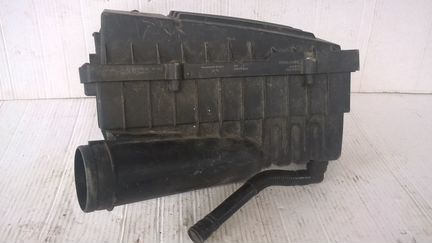 Корпус воздушного фильтра VW Джетта-5 2006-2010