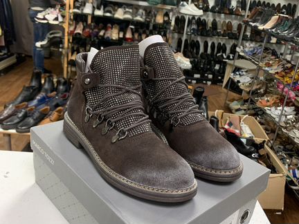 Ботинки женские 38р