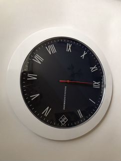 Часы настенные новые в коробке 31 см