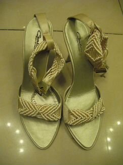 Обалденные золотистые босоножки, плетение макраме