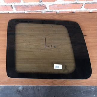 Стекло заднего левого крыла Honda Pilot 2